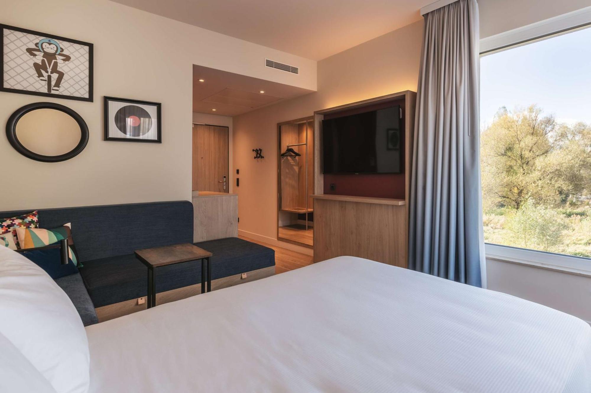 Hotel Hampton By Hilton Constanza Exterior foto